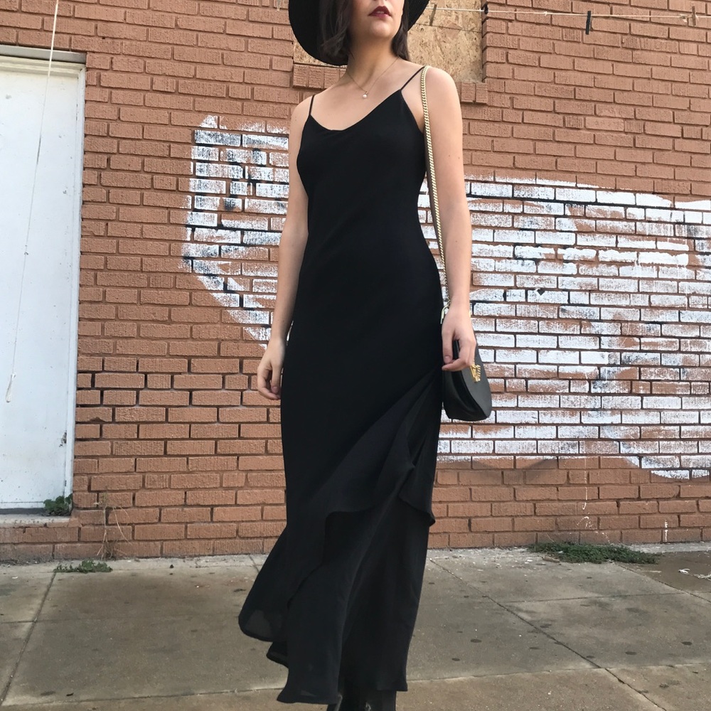 💎ELEGANT LOW BACK BLACK DRESS💎